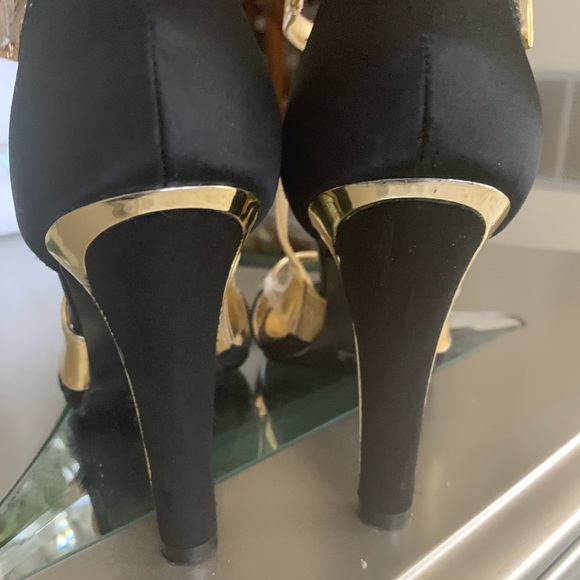 Le Château Gorgeous Evening Sandals Size 8 1/2 🔥🔥🔥🔥 - Picture 9 of 13